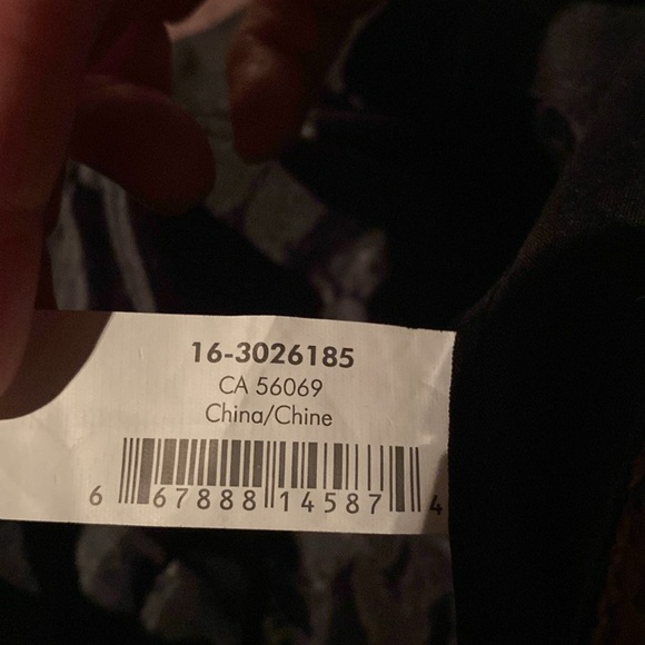 Brown ladies hat with brim, and bow/bling decoration on side. - Picture 7 of 9